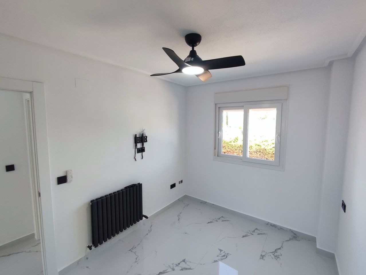 2-Bedroom Apartment in Sucina, Sucina - Image 11