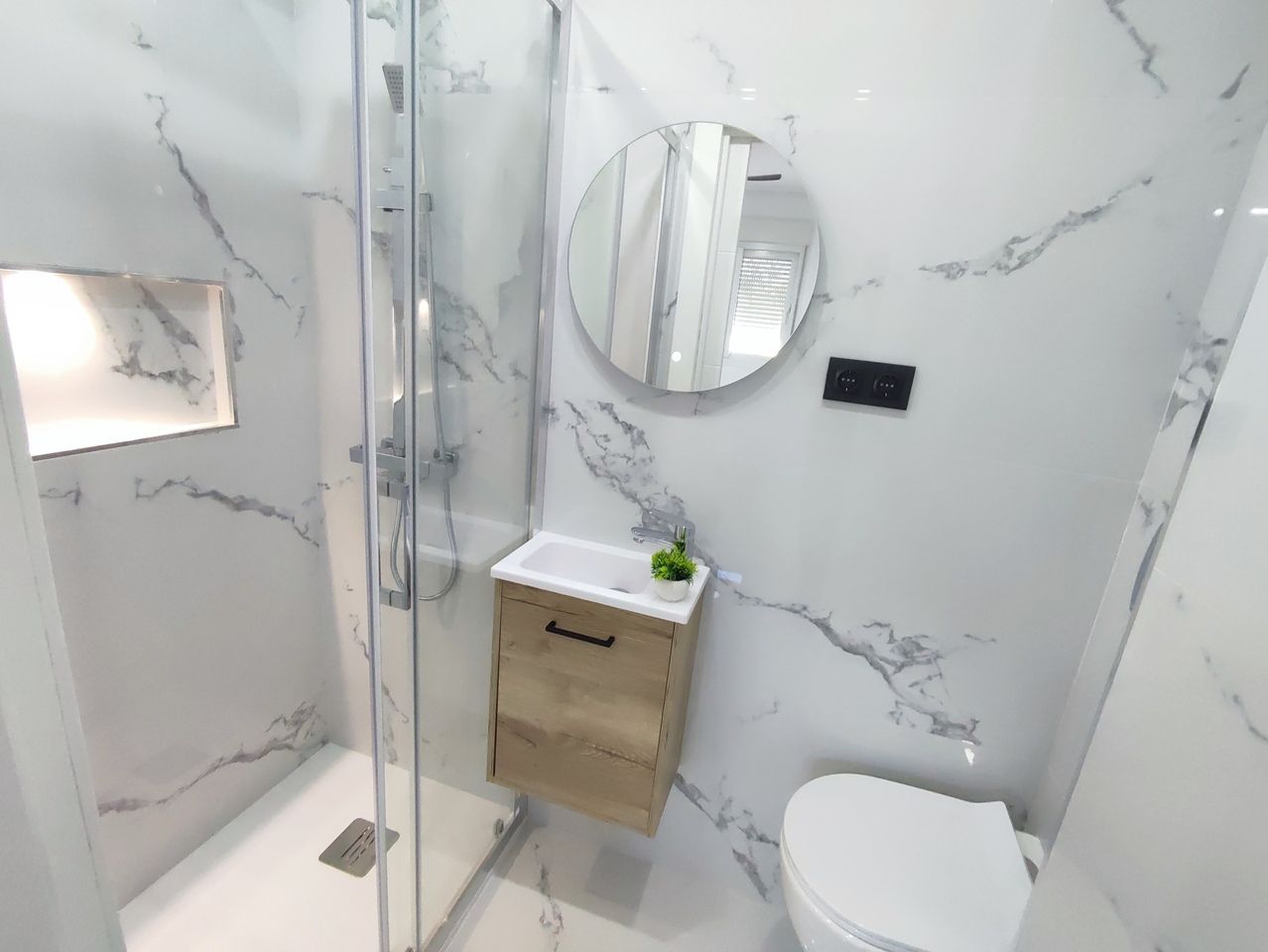 2-Bedroom Apartment in Sucina, Sucina - Image 18