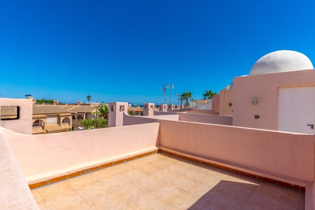 5-Bedroom House in Torrevieja - Image 26