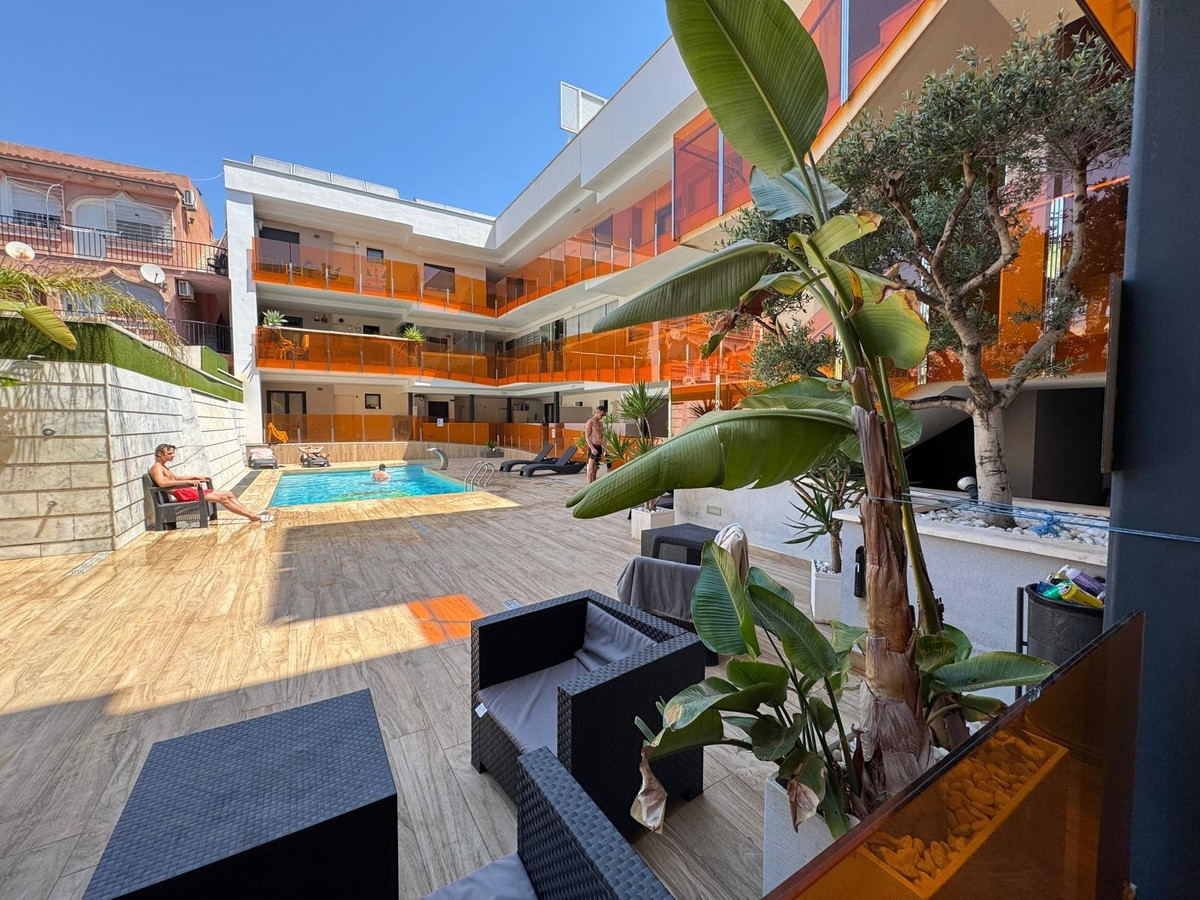 3-Bedroom Middle Floor Apartment in  Torrevieja | Sunny C... - Image 11