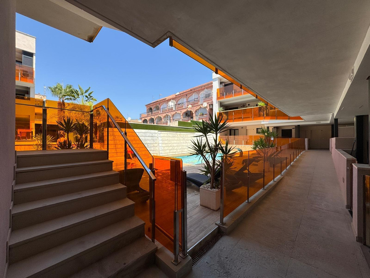 3-Bedroom Middle Floor Apartment in  Torrevieja | Sunny C... - Image 12