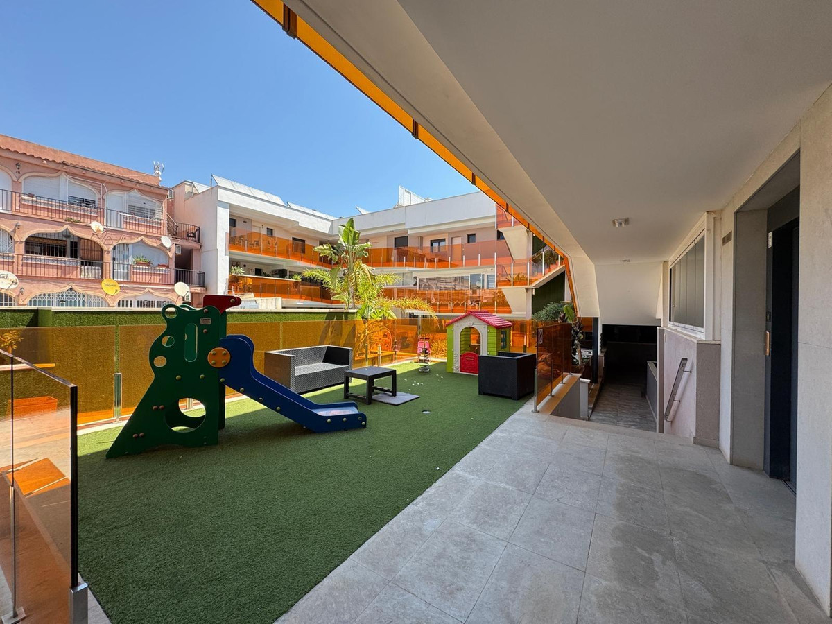 3-Bedroom Middle Floor Apartment in  Torrevieja | Sunny C... - Image 6