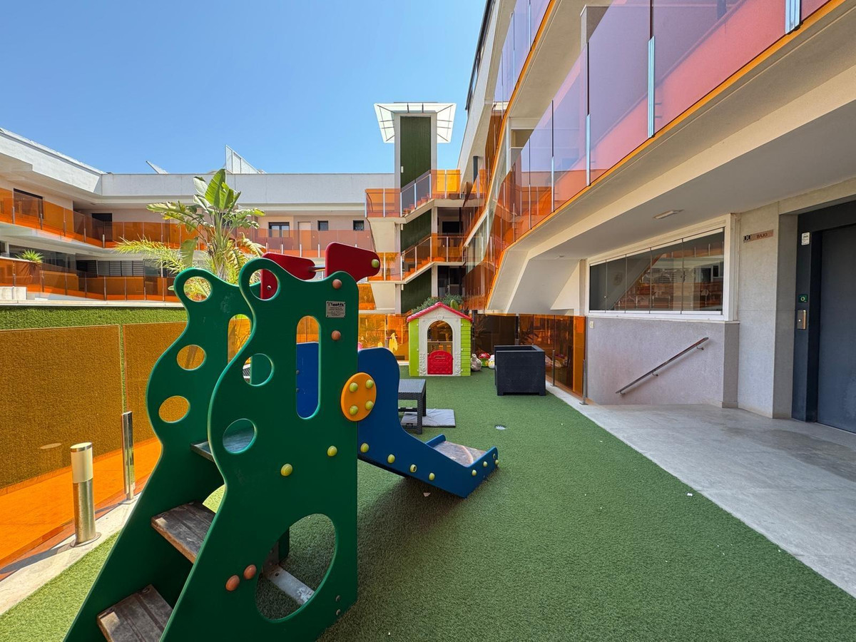 3-Bedroom Middle Floor Apartment in  Torrevieja | Sunny C... - Image 7