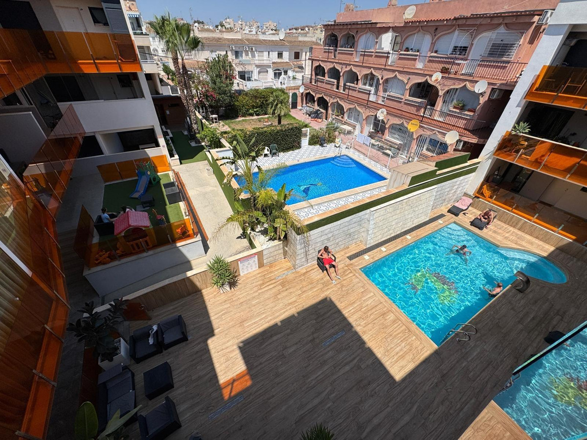 3-Bedroom Middle Floor Apartment in  Torrevieja | Sunny C... - Image 9