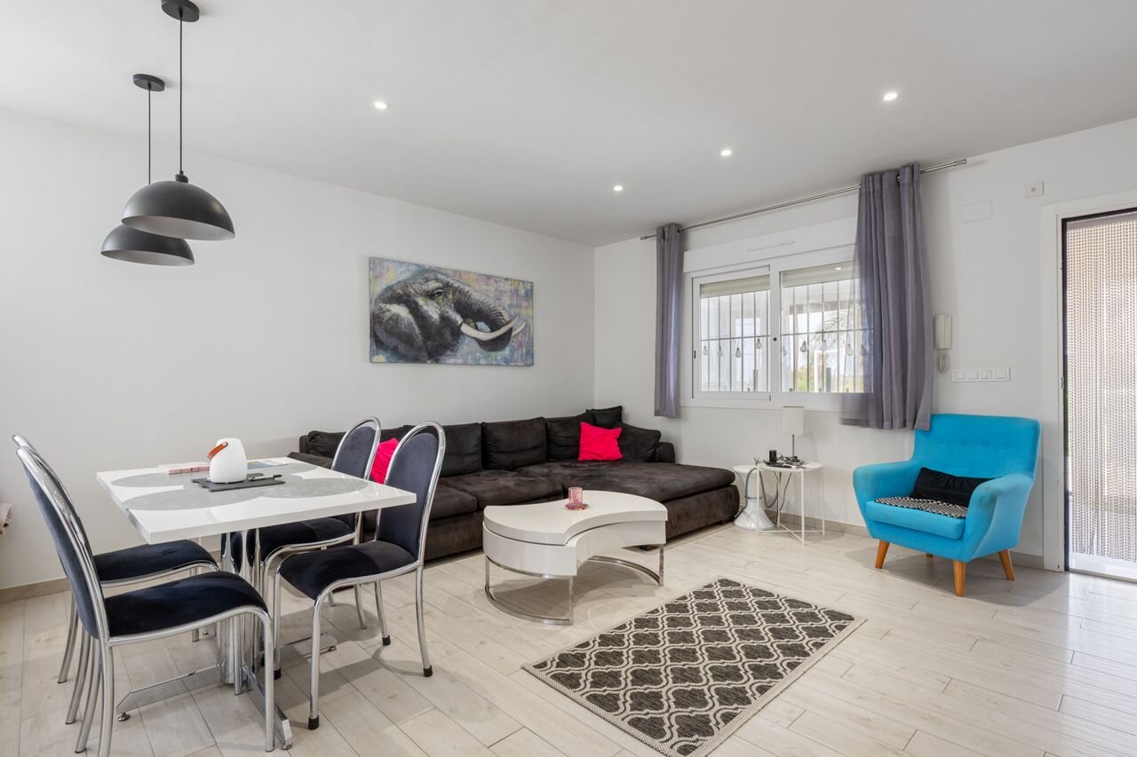 4-Bedroom House in Aguas Nuevas, Torrevieja - Image 12