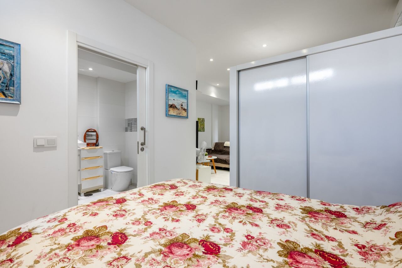 4-Bedroom House in Aguas Nuevas, Torrevieja - Image 15