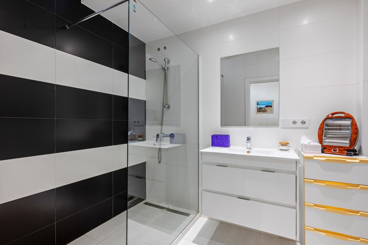 4-Bedroom House in Aguas Nuevas, Torrevieja - Image 18