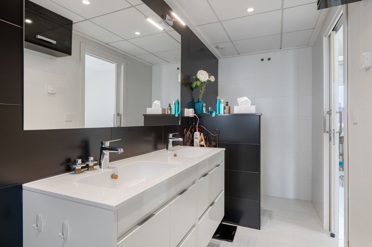 4-Bedroom House in Aguas Nuevas, Torrevieja - Image 26