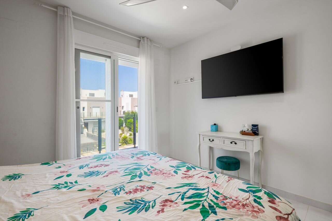 4-Bedroom House in Aguas Nuevas, Torrevieja - Image 31