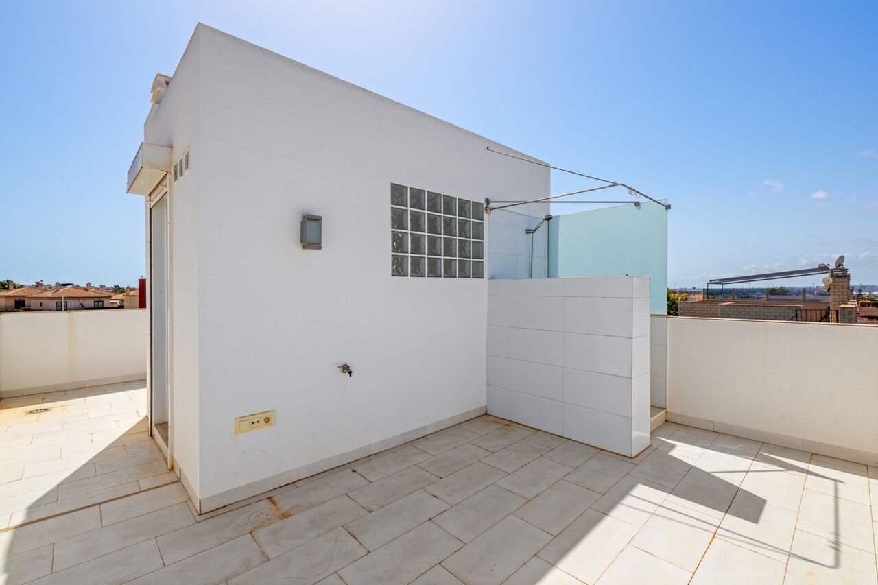 4-Bedroom House in Aguas Nuevas, Torrevieja - Image 38