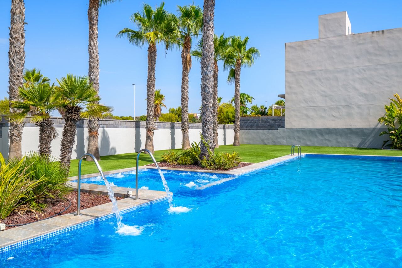 4-Bedroom House in Aguas Nuevas, Torrevieja - Image 45