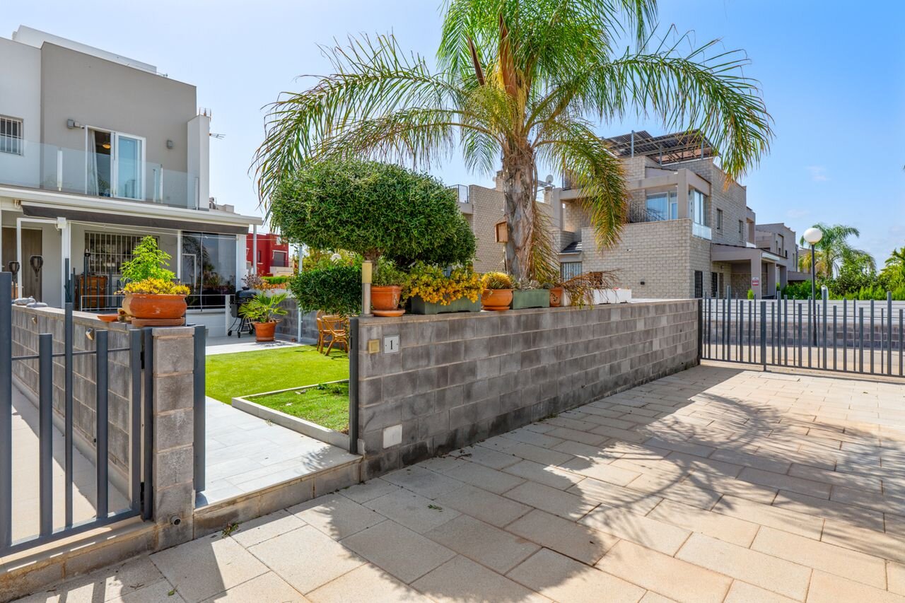 4-Bedroom House in Aguas Nuevas, Torrevieja - Image 5