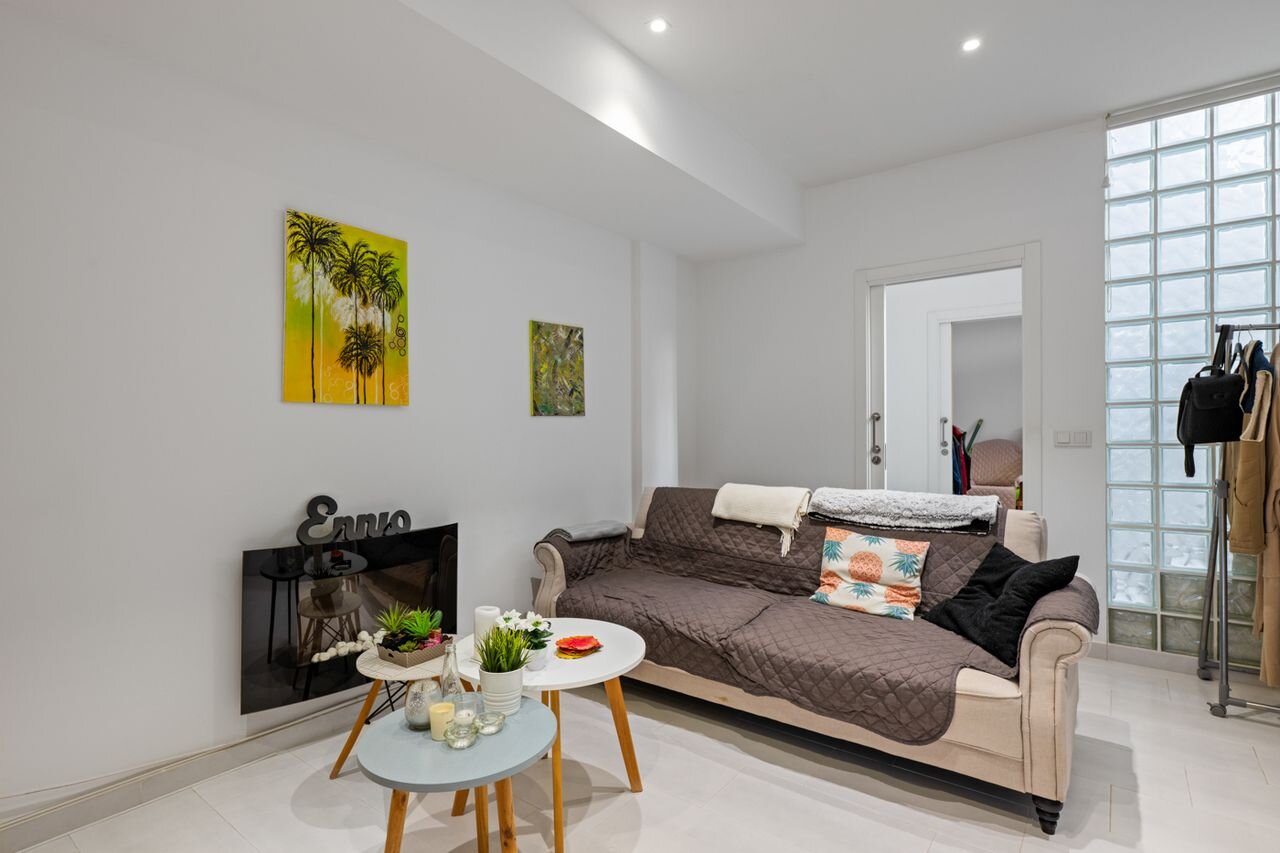 4-Bedroom House in Aguas Nuevas, Torrevieja - Image 8