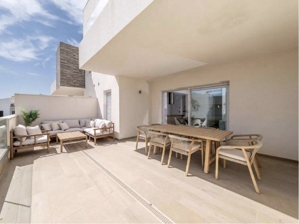 2-Bedroom Apartment in Comunidad Valenciana, Algorfa - Image 15