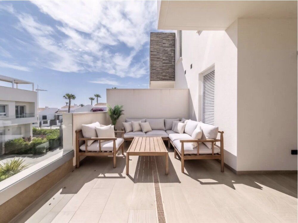 2-Bedroom Apartment in Comunidad Valenciana, Algorfa - Image 17
