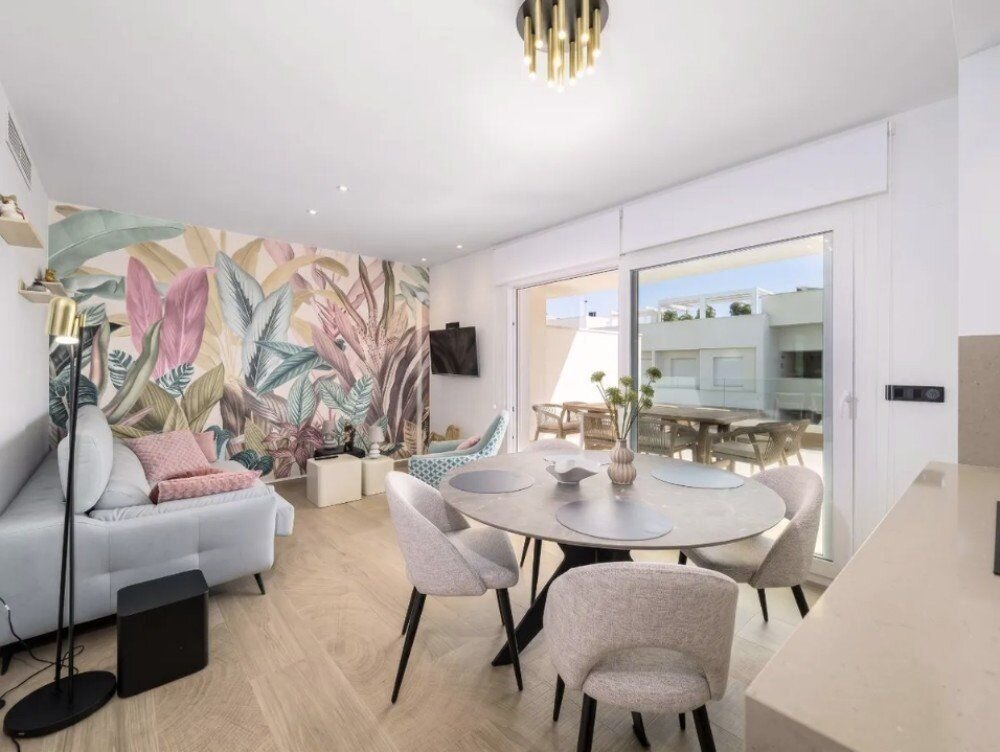 2-Bedroom Apartment in Comunidad Valenciana, Algorfa - Image 2