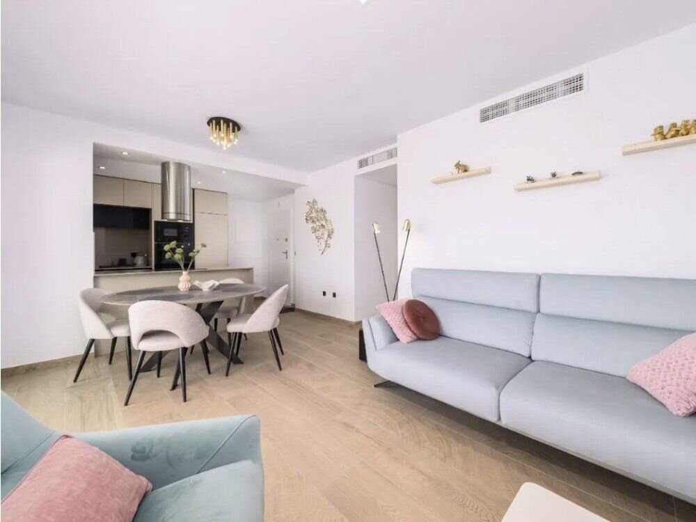 2-Bedroom Apartment in Comunidad Valenciana, Algorfa - Image 6