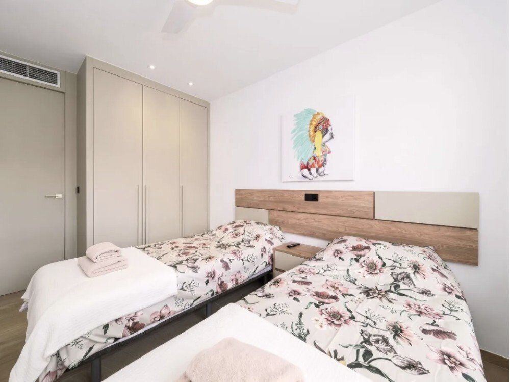 2-Bedroom Apartment in Comunidad Valenciana, Algorfa - Image 8