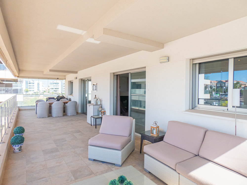 4-Bedroom Apartment in Orihuela Costa - Image 27