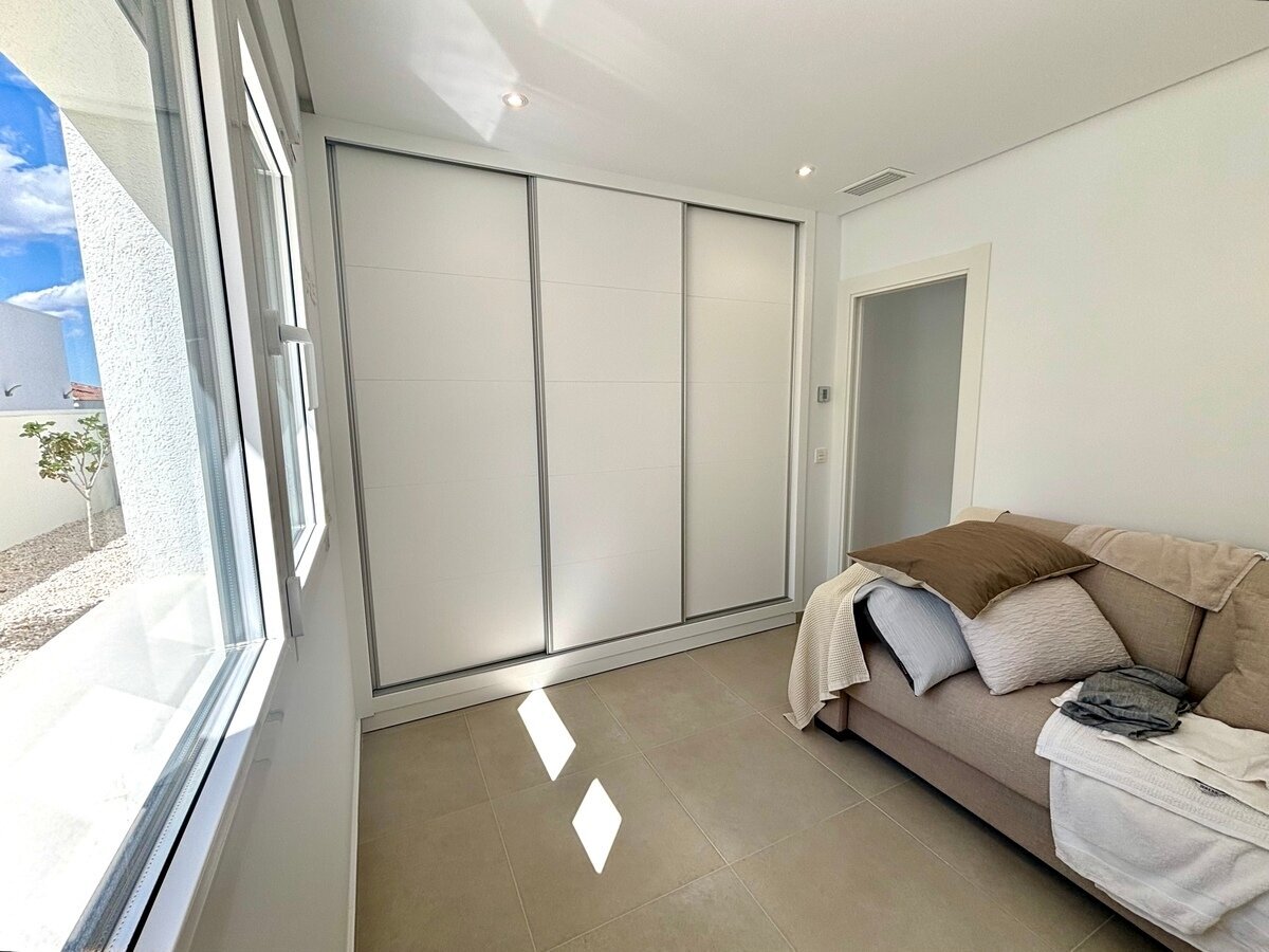 Vrijstaande villa met 3 Slaapkamers in Rojales - Image 3