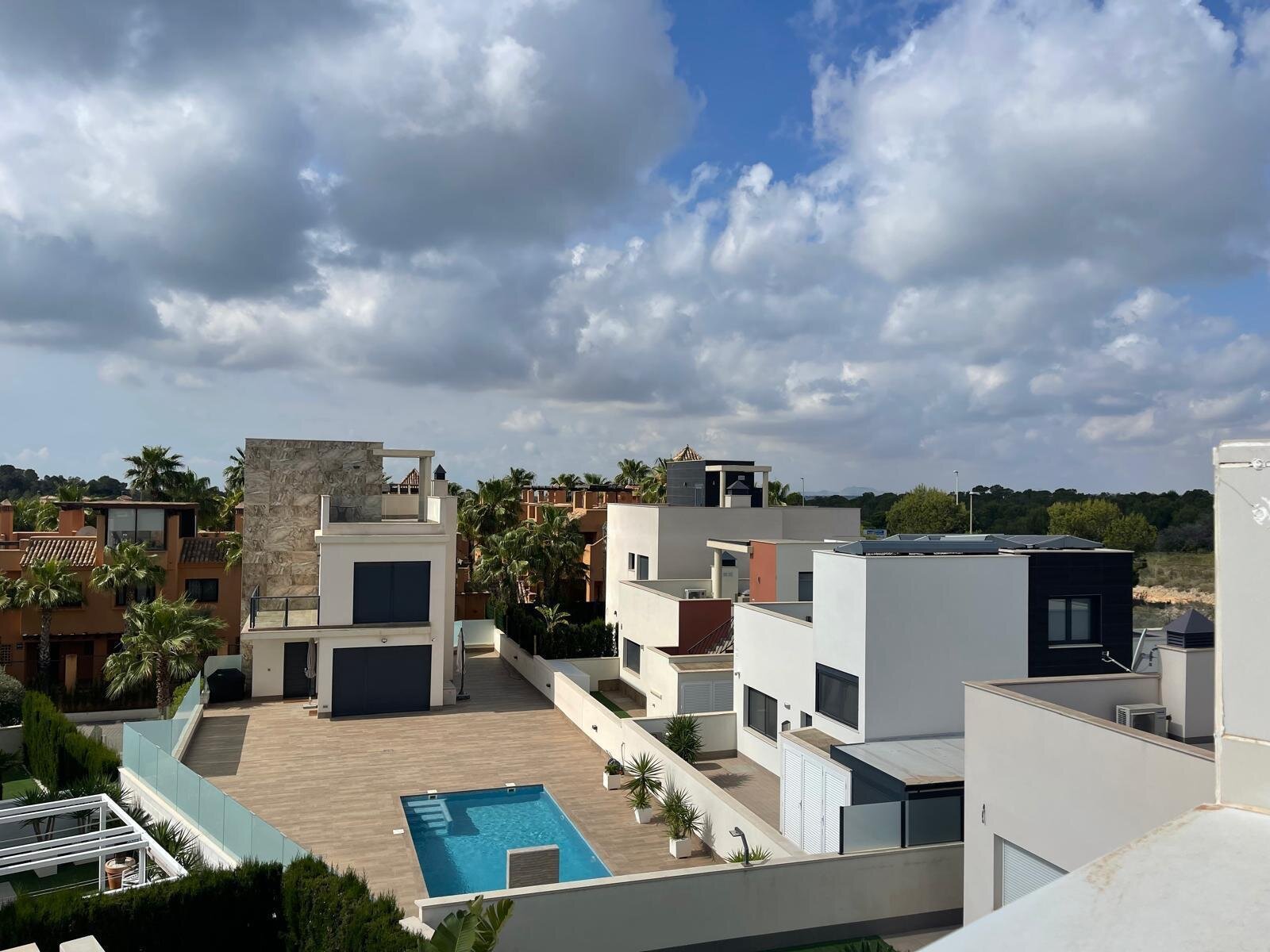 5-Bedroom Villa in Pueblo 9, San Miguel de Salinas - Image 1