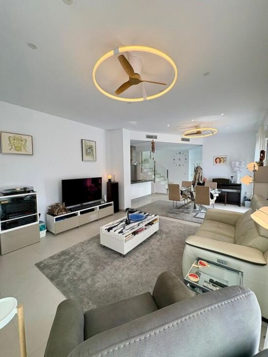 3-Bedroom Villa in Pueblo 5, Formentera del Segura - Image 12