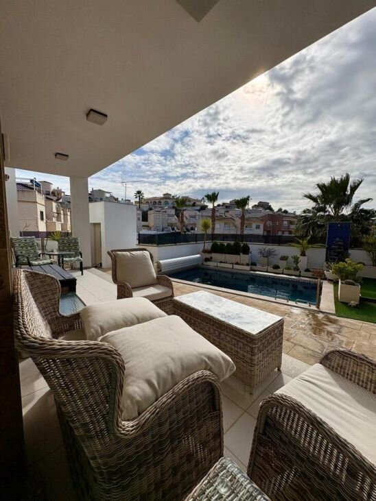 3-Bedroom Villa in Pueblo 5, Formentera del Segura - Image 6