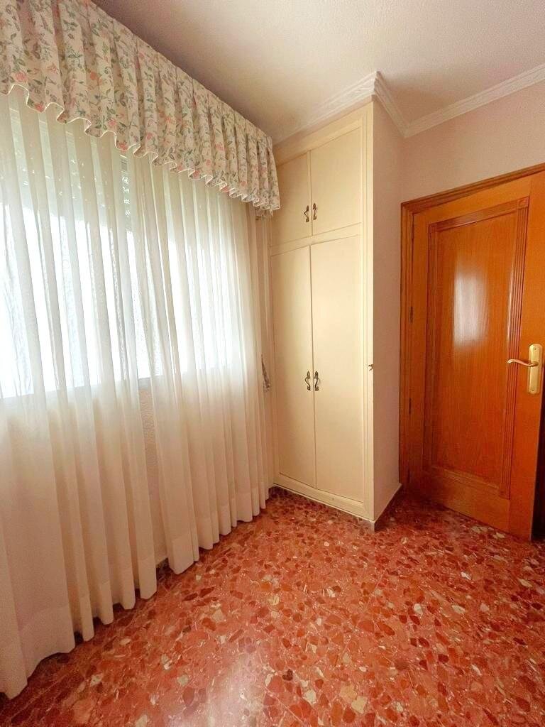 Apartment in Torrevieja - Image 34