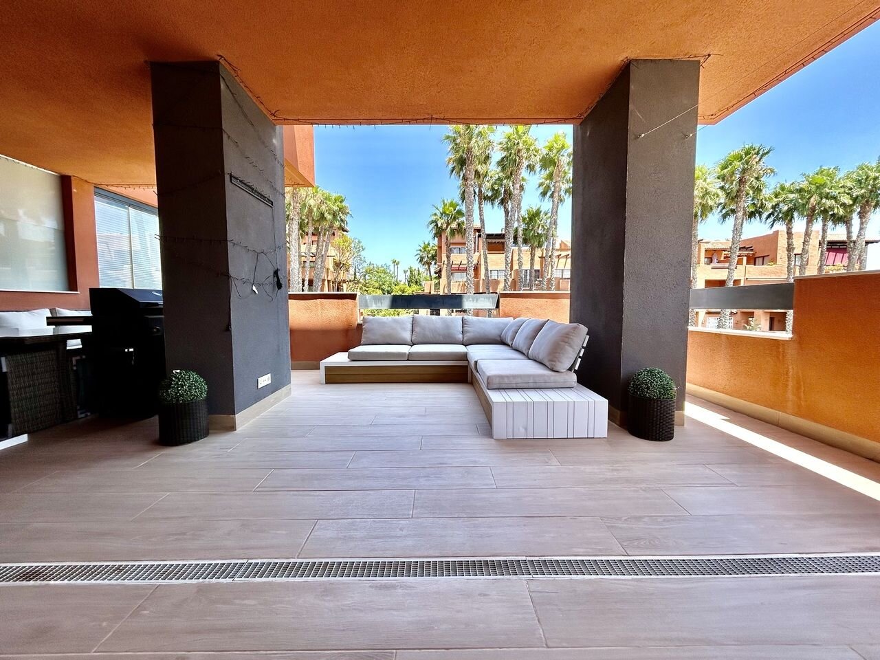 2-Bedroom Apartment in Villamartin, Orihuela Costa - Image 29