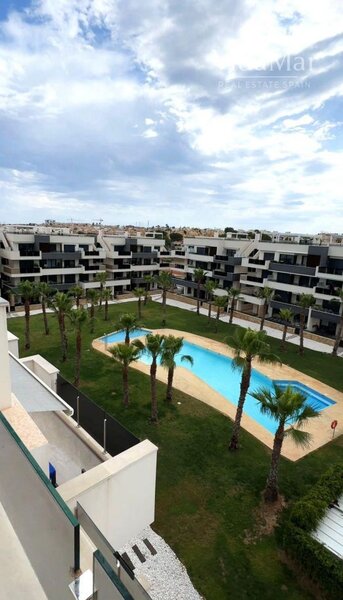 Ático de 3 Dormitorios en Pau 8, Orihuela Costa