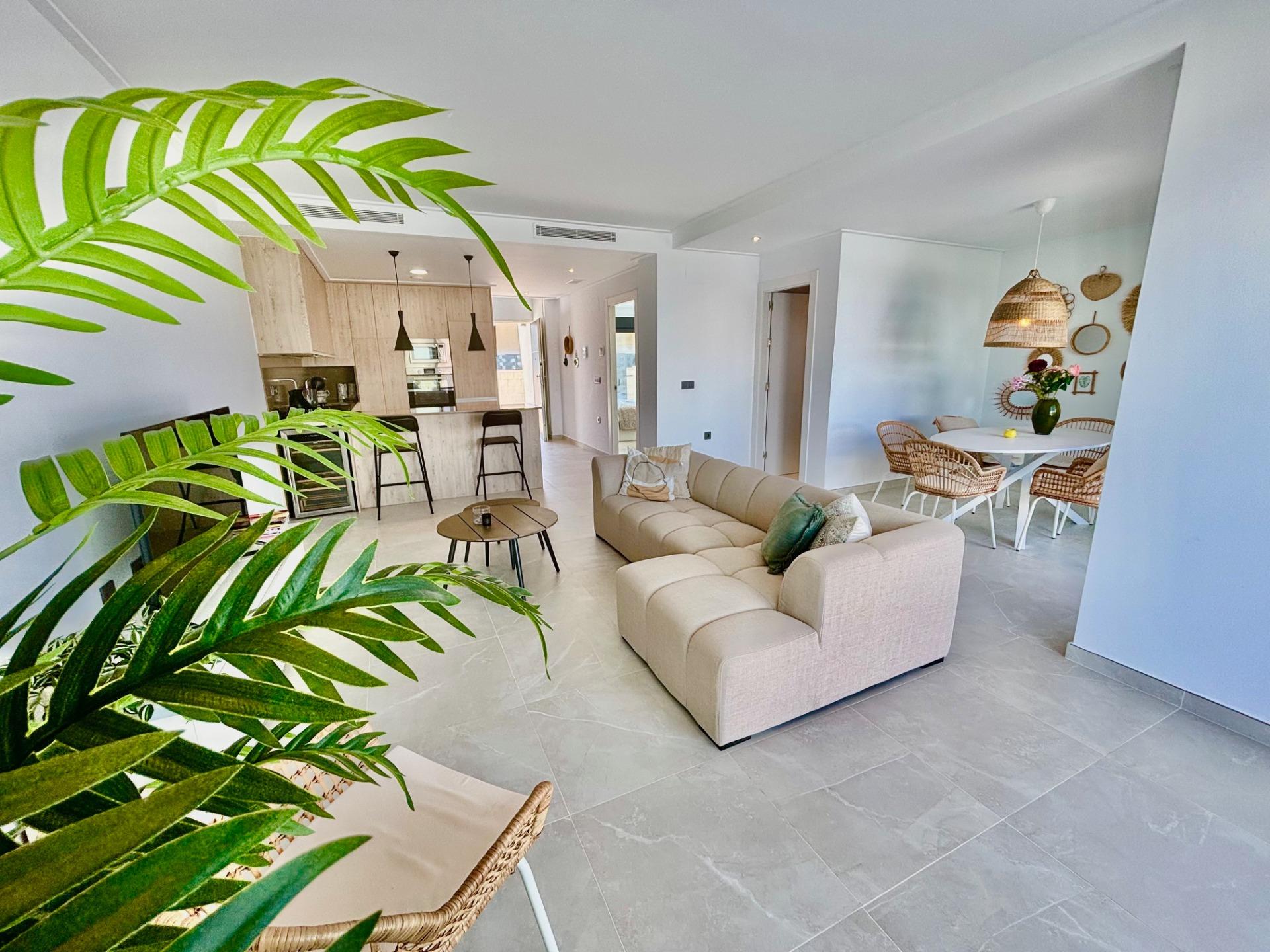 3-Bedroom Villa in Pueblo 4, Benijofar - Image 2