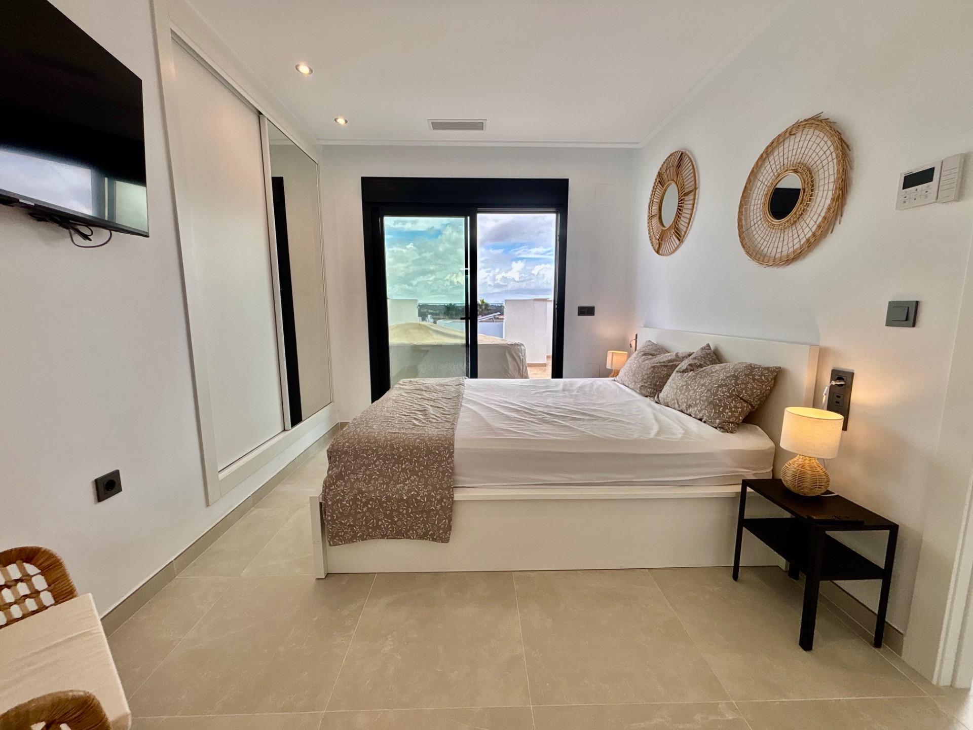 3-Bedroom Villa in Pueblo 4, Benijofar - Image 3