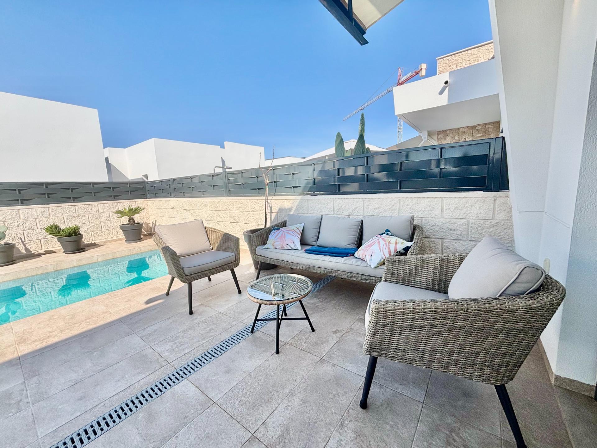 3-Bedroom Villa in Pueblo 4, Benijofar - Image 9