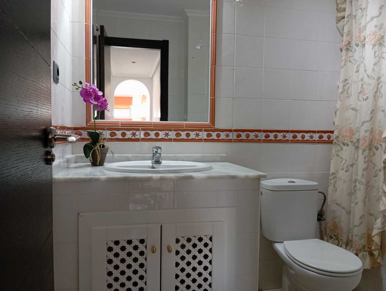 2-Bedroom Apartment in Villamartín-las Filipinas, Orihuela Costa - Image 8