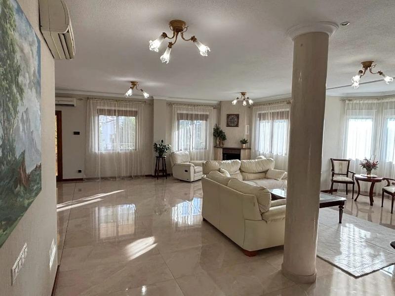 5-Bedroom Villa in Centro de la Ciudad Quesada, Rojales - Image 14