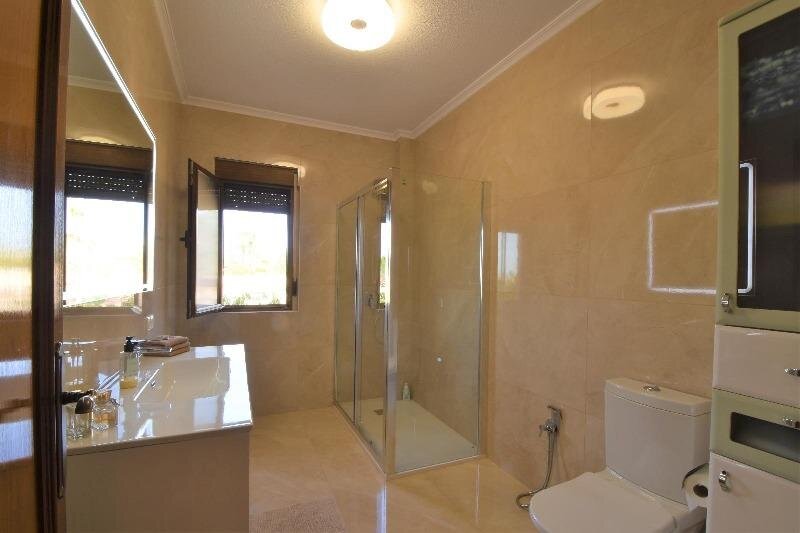 5-Bedroom Villa in Centro de la Ciudad Quesada, Rojales - Image 24