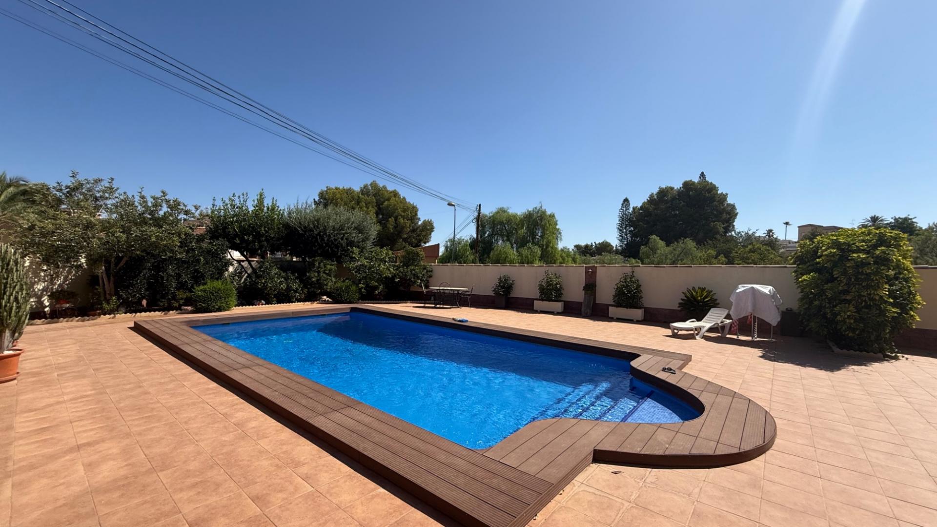 Villa met 7 Slaapkamers in Los Balcones - Los Altos del Edén, Torrevieja - Image 16
