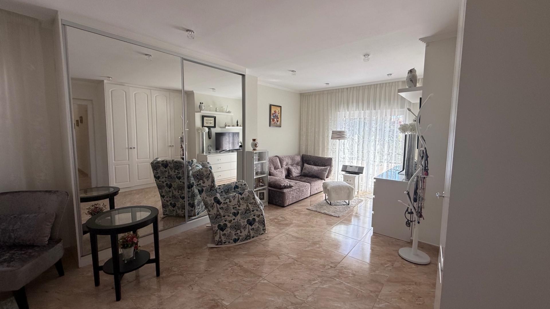 Villa met 7 Slaapkamers in Los Balcones - Los Altos del Edén, Torrevieja - Image 30