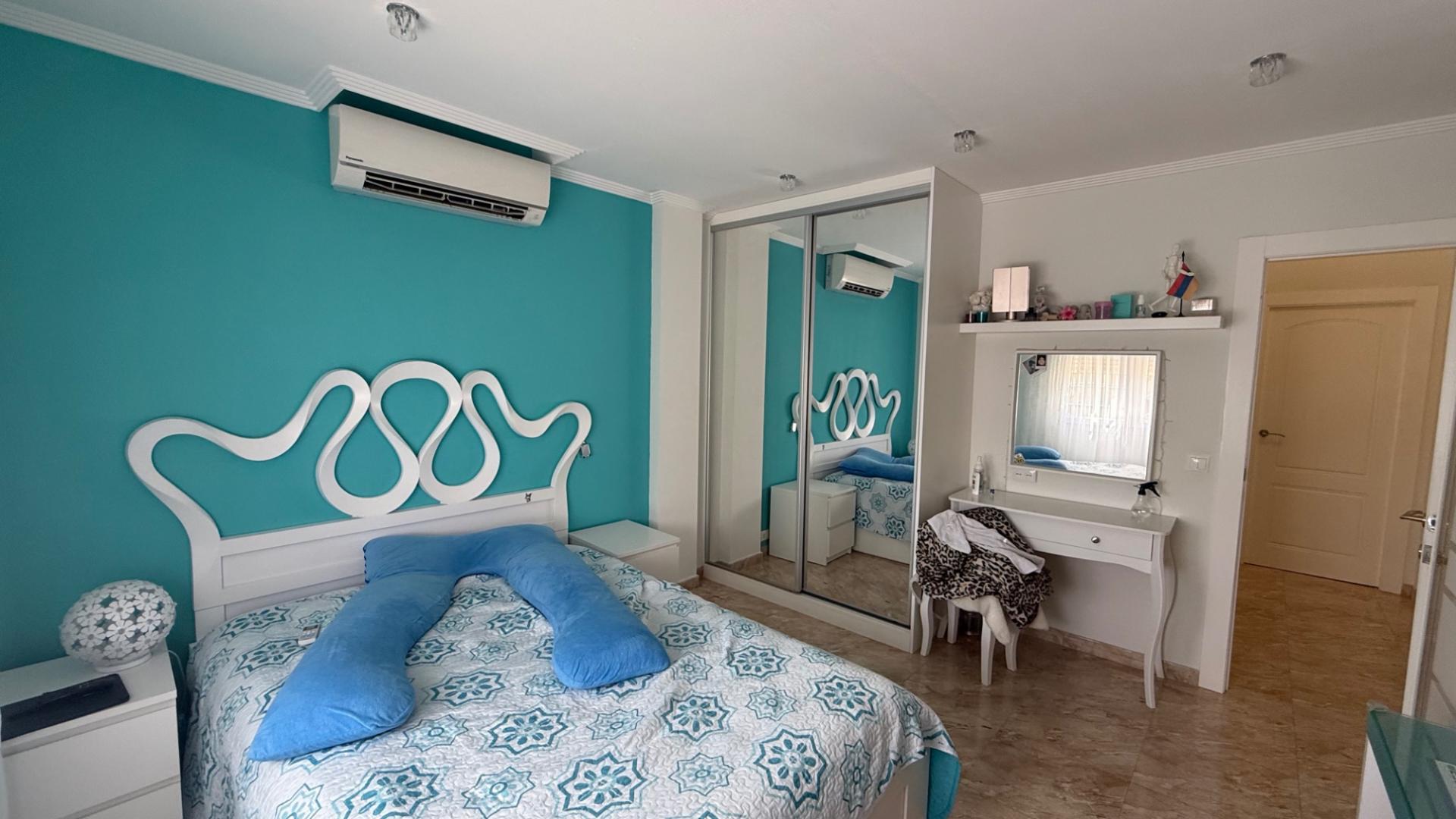 Villa met 7 Slaapkamers in Los Balcones - Los Altos del Edén, Torrevieja - Image 33