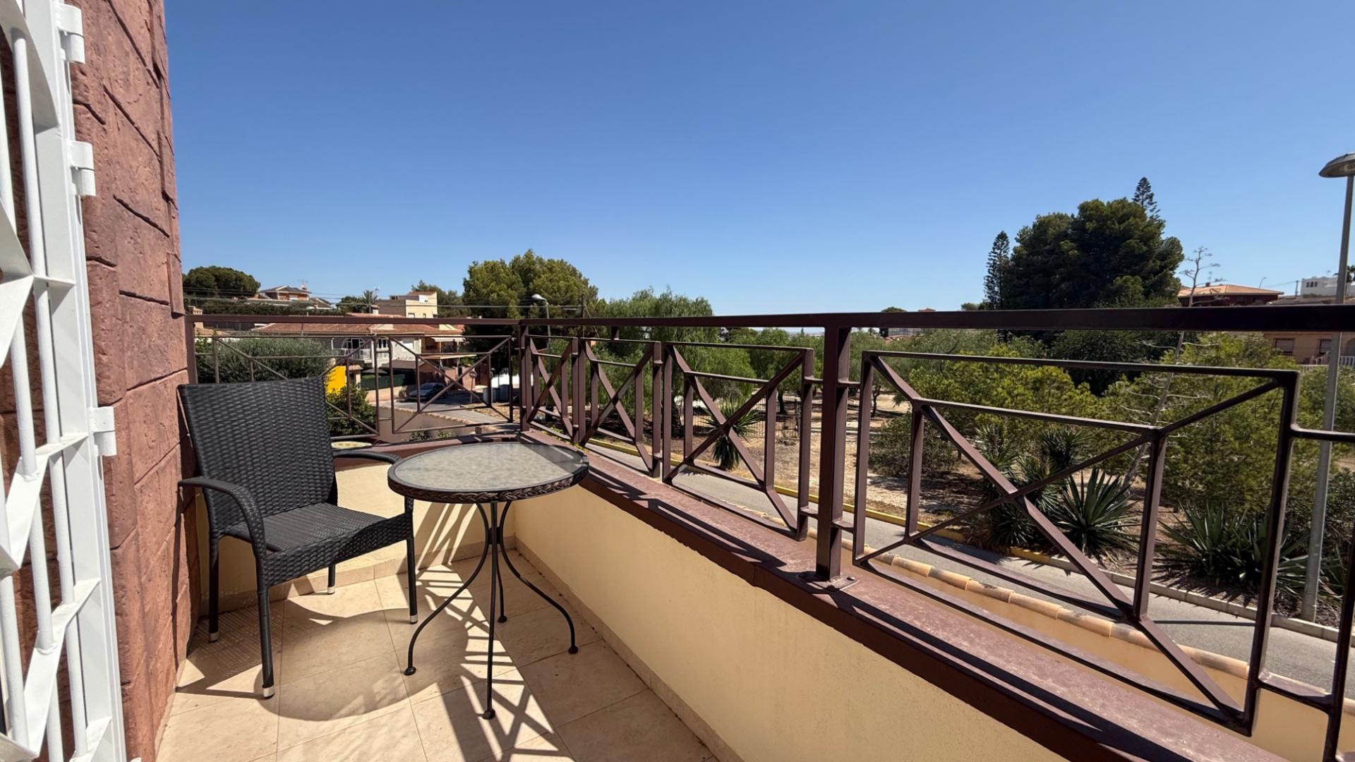 Villa met 7 Slaapkamers in Los Balcones - Los Altos del Edén, Torrevieja - Image 44