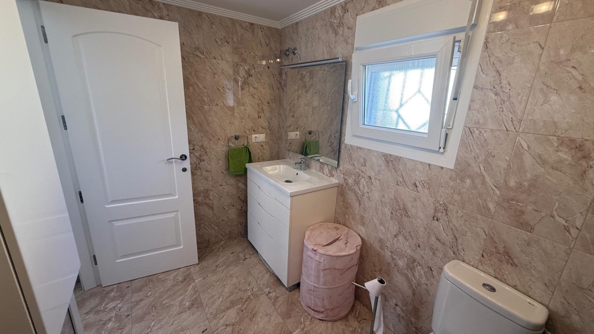 Villa met 7 Slaapkamers in Los Balcones - Los Altos del Edén, Torrevieja - Image 45