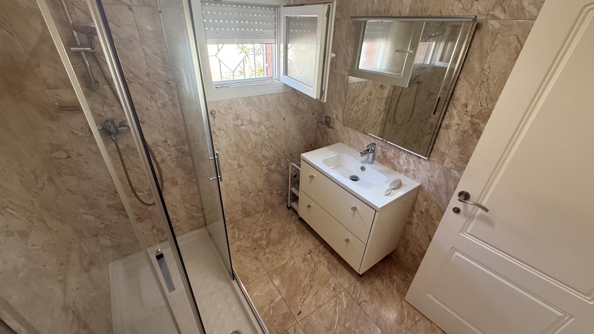 Villa met 7 Slaapkamers in Los Balcones - Los Altos del Edén, Torrevieja - Image 46