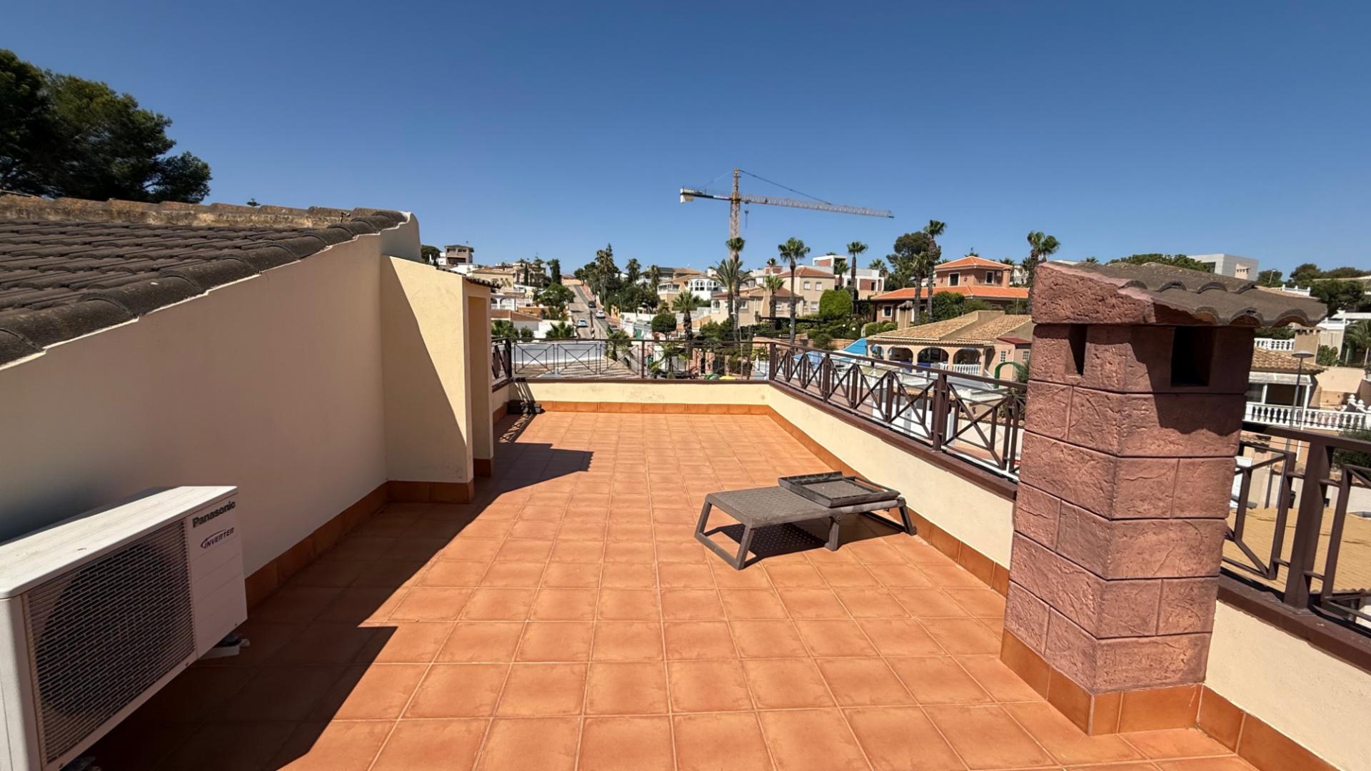 Villa met 7 Slaapkamers in Los Balcones - Los Altos del Edén, Torrevieja - Image 49