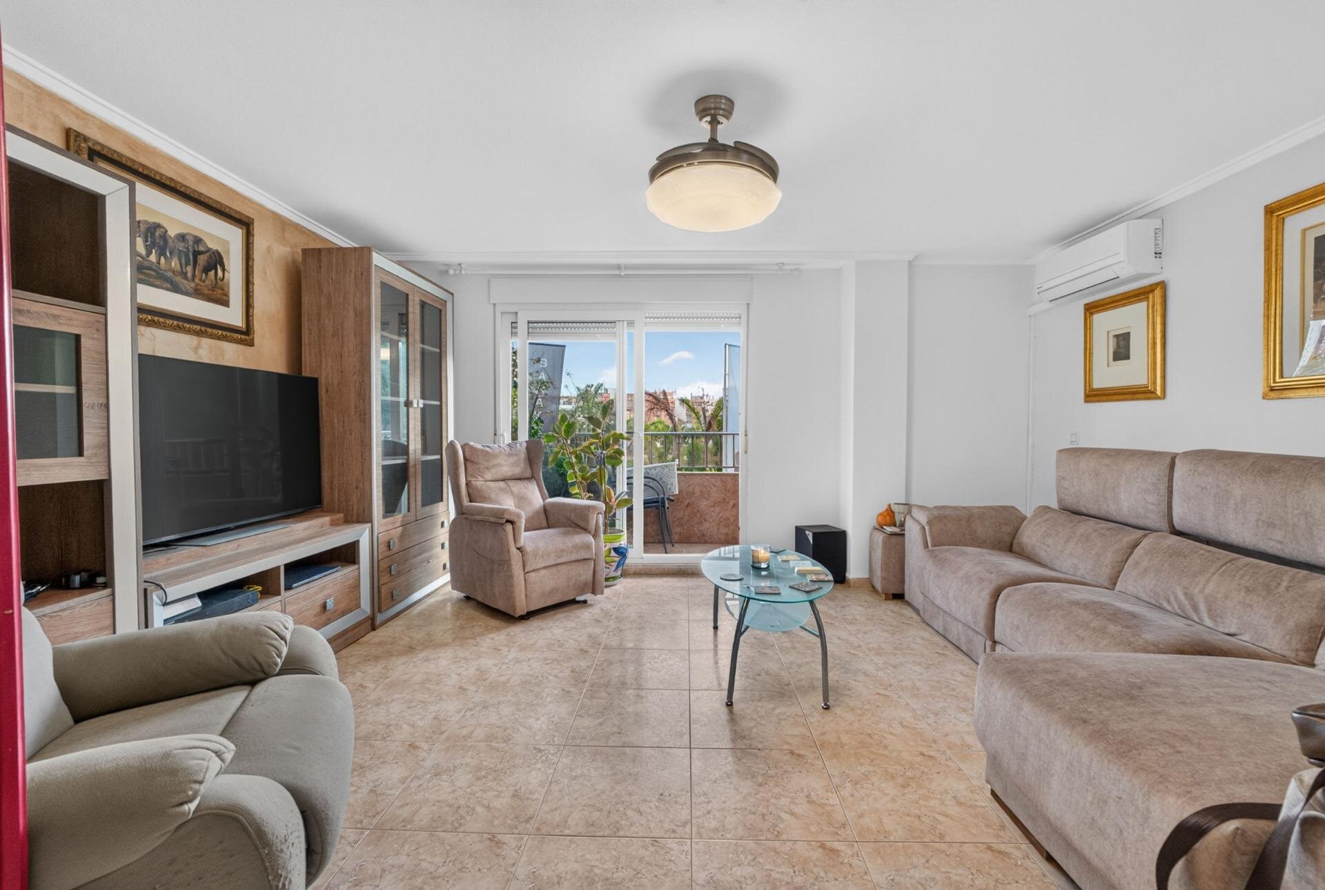 4-Bedroom Apartment in Acequion, Torrevieja - Image 1