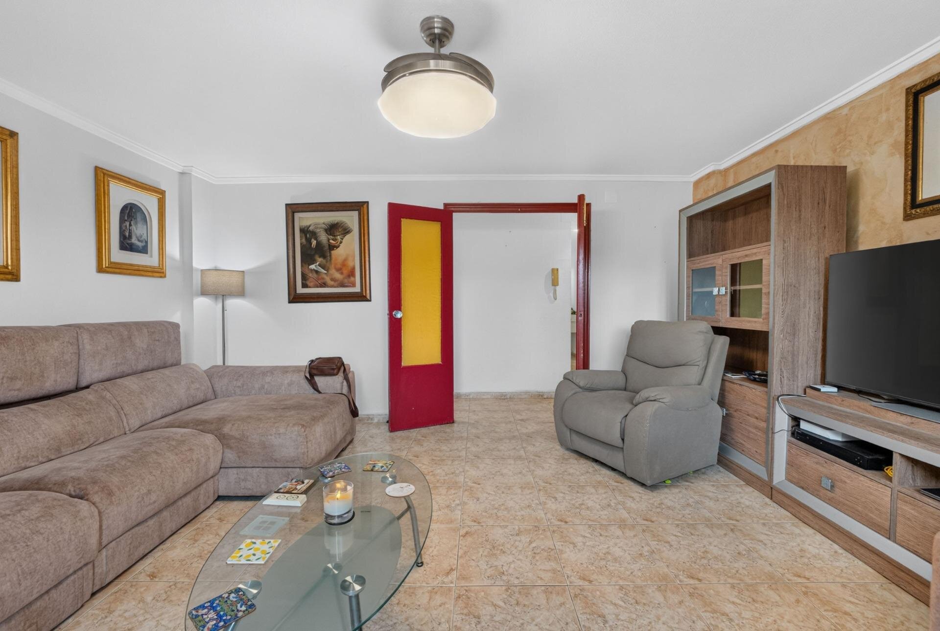 4-Bedroom Apartment in Acequion, Torrevieja - Image 2
