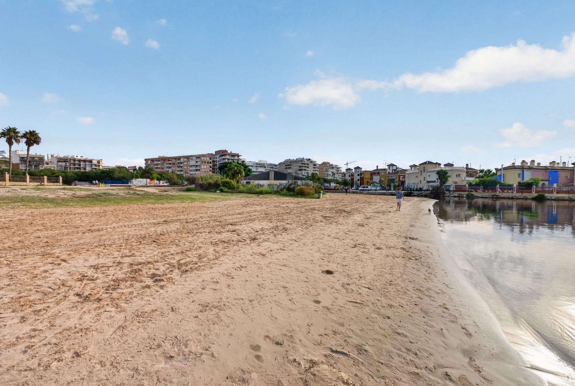 4-Bedroom Apartment in Acequion, Torrevieja - Image 31
