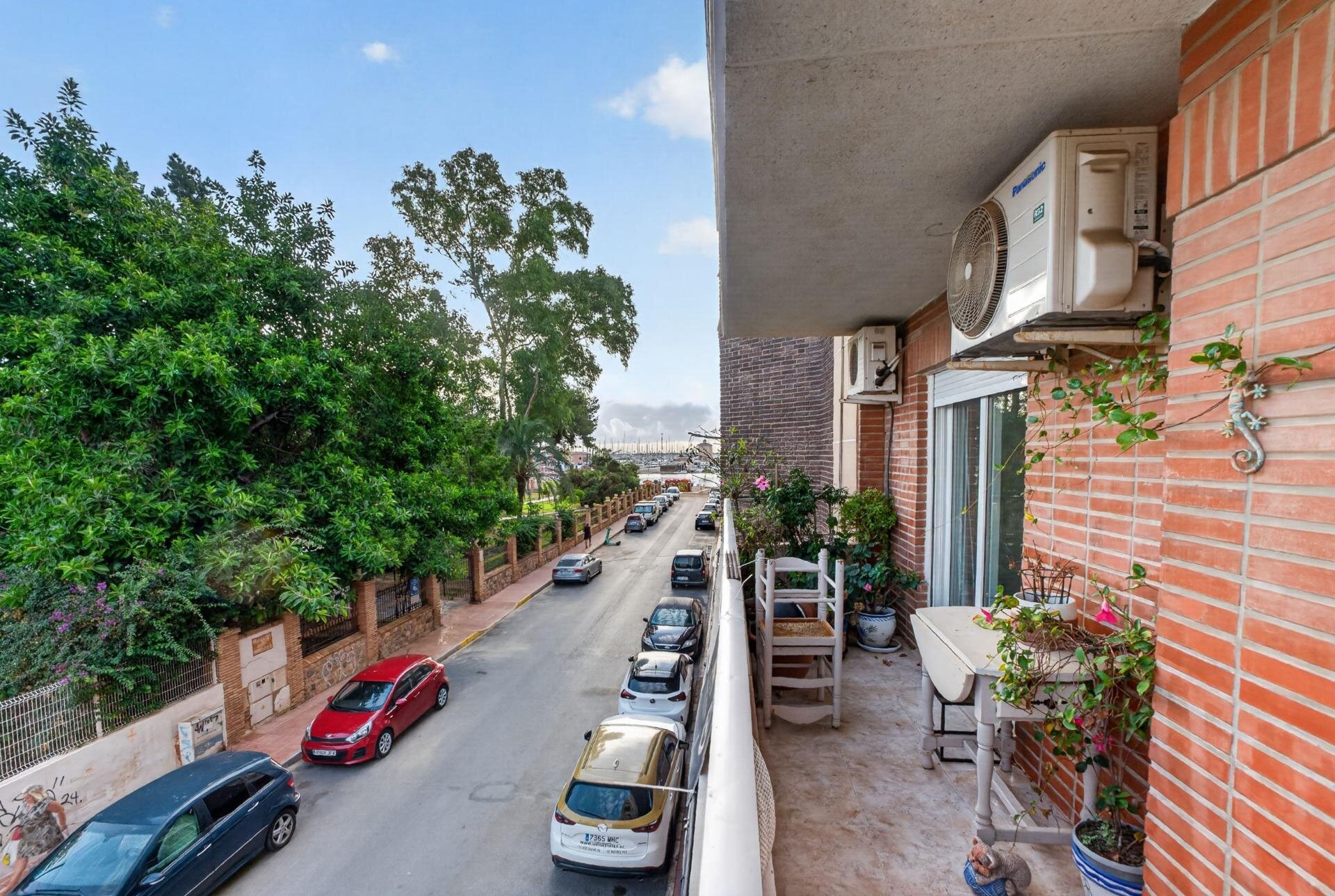 4-Bedroom Apartment in Acequion, Torrevieja - Image 5