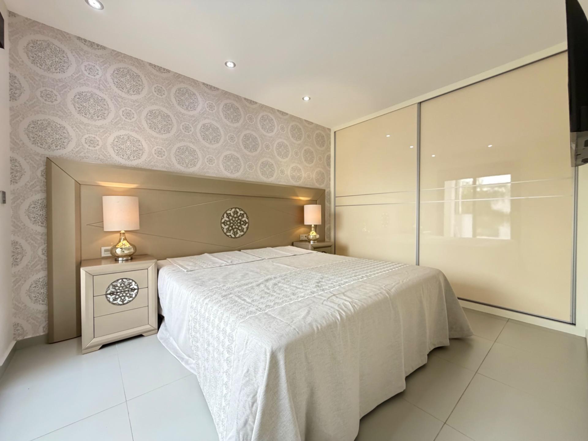 3-Bedroom Villa in Rojales - Image 17