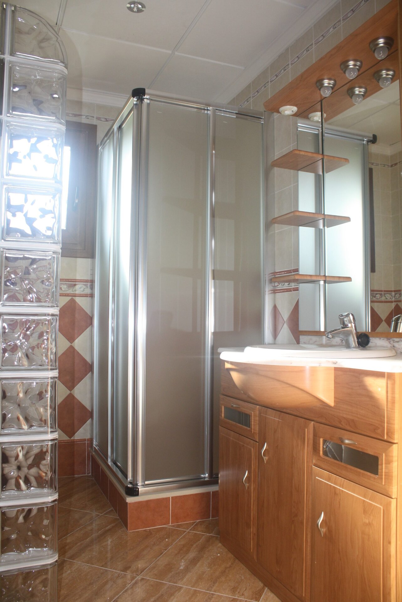 3-Bedroom Detached House in Torrevieja - Image 5