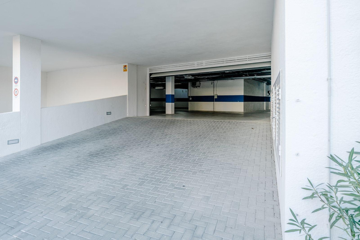 3-Bedroom Middle Floor Apartment in  Benidorm | Sunny Cas... - Image 19